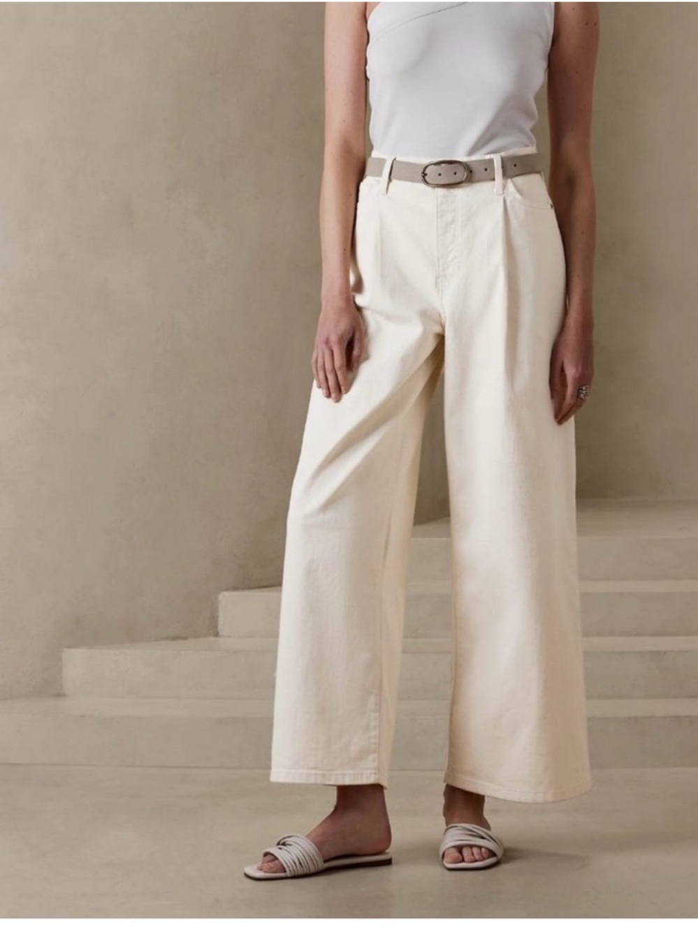 Banana Republic Wide-Leg Jeans in Off-White